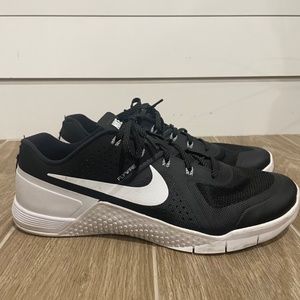 Nike Flywire Men's Black and White Athletic Shoes ~ Size 12